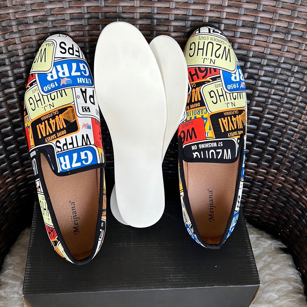 Meijiana License Plate Print Men's Loafers